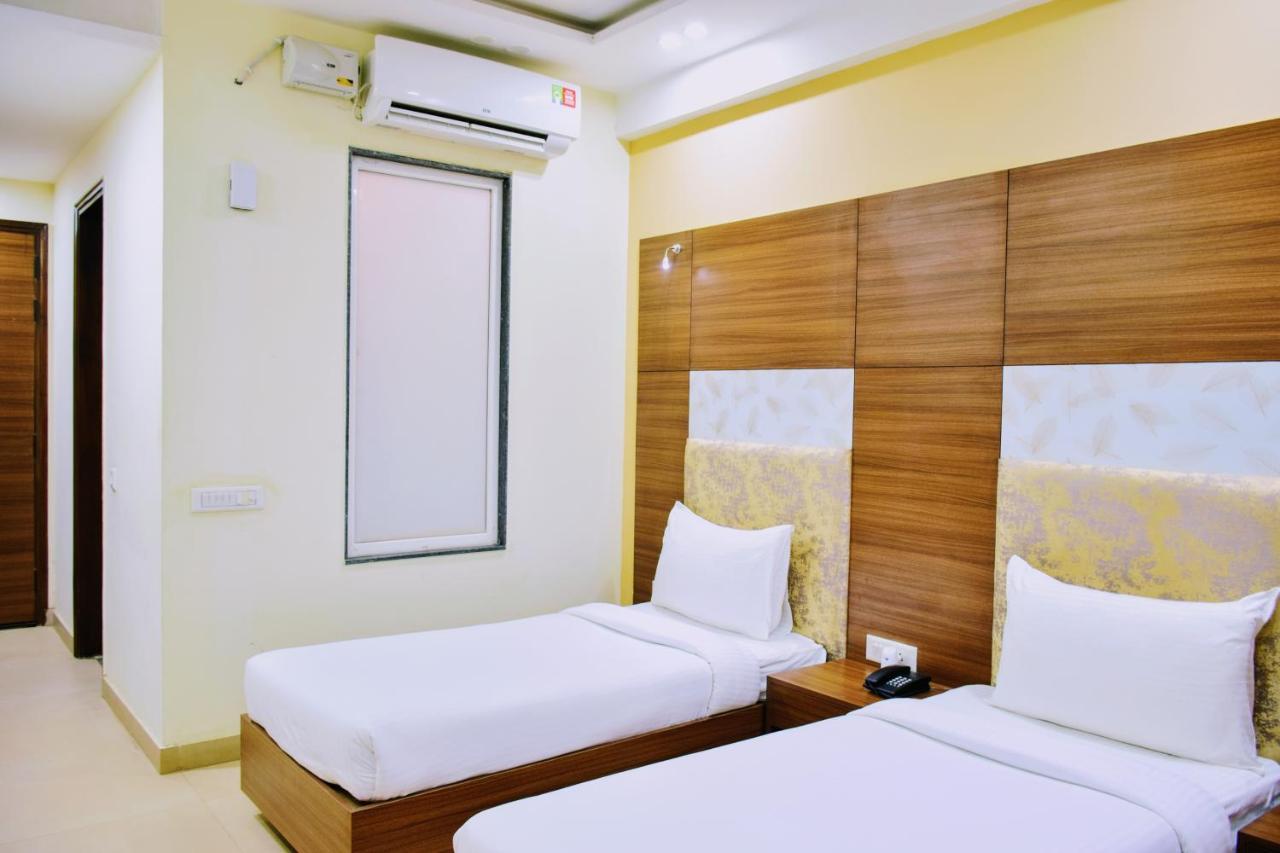 Hotel When In Gurgaon - Opposite To Artemis Hospital Εξωτερικό φωτογραφία