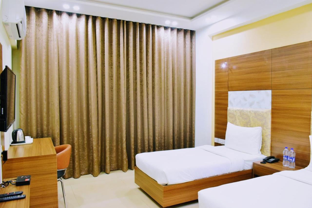 Hotel When In Gurgaon - Opposite To Artemis Hospital Εξωτερικό φωτογραφία