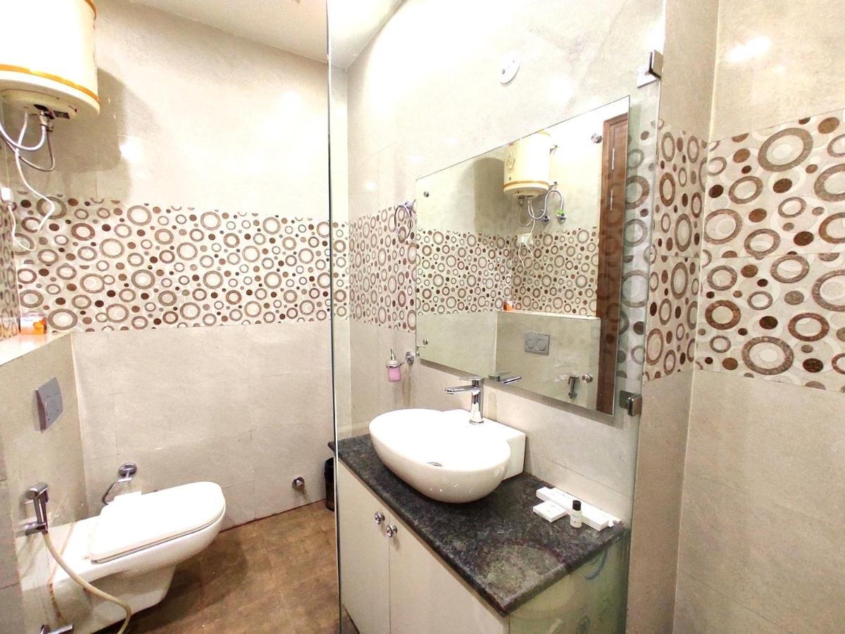 Hotel When In Gurgaon - Opposite To Artemis Hospital Εξωτερικό φωτογραφία